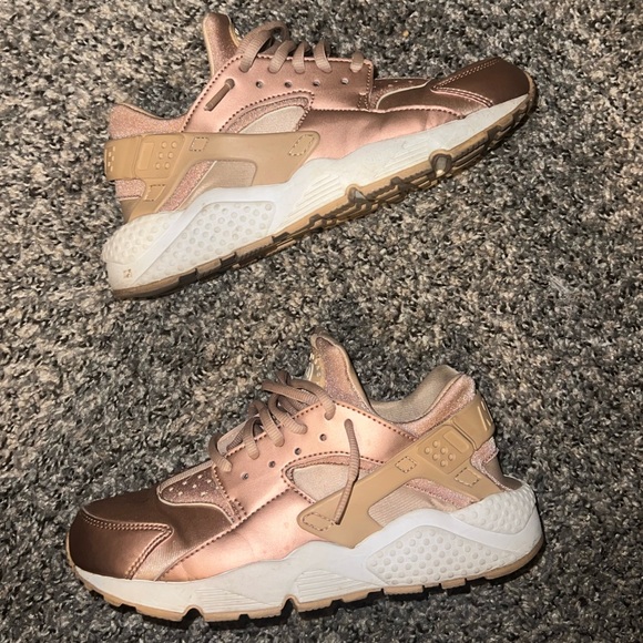 Nike Air Huarache Run Rose Gold - Picture 12 of 12